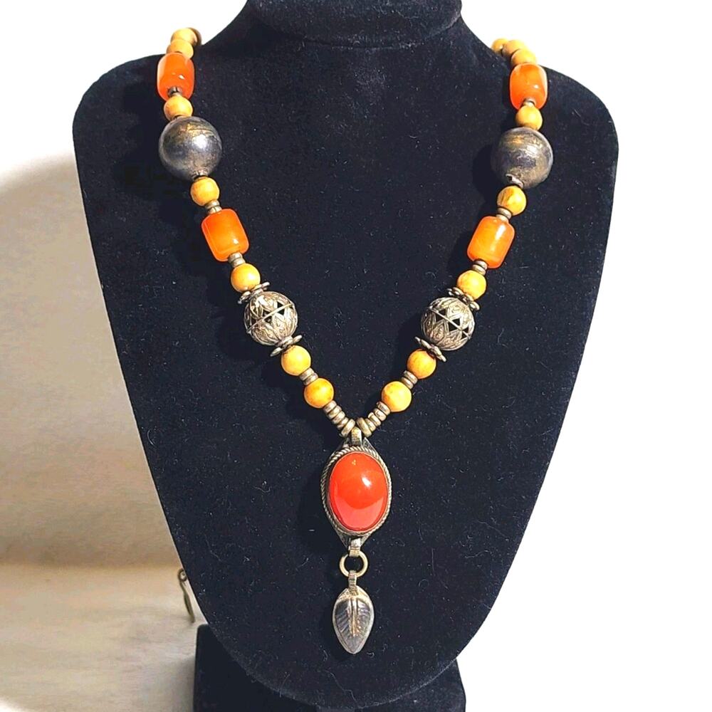 Vintage Amber Agate Stone Medallion Seed Beads Filigree Necklace Leaf Tribal
